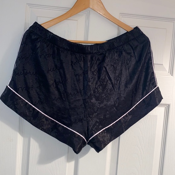 Victoria’s Secret pajama shorts size L - Picture 2 of 6